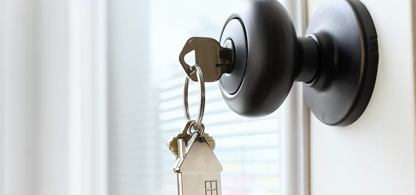 Bifold Door Knob Replacement in Westmont, California