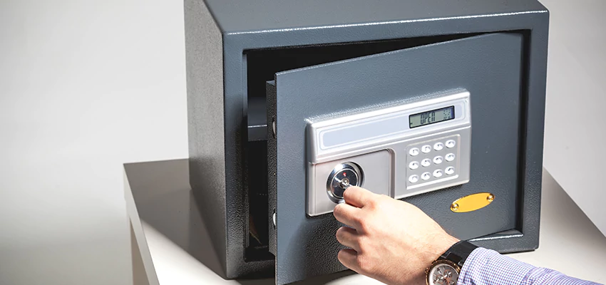 Jewelry Safe Unlocking Service in Westmont, California