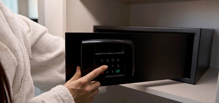 Safe Unlocking Service Company in Westmont, California