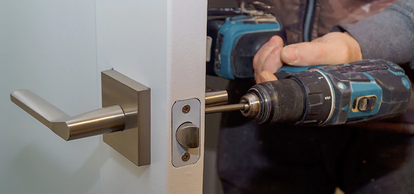 Broken Door Handle Lock Repair in Westmont, California