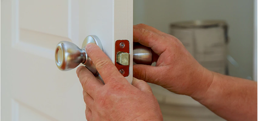 AAA Locksmiths For lock Replacement in Westmont, California
